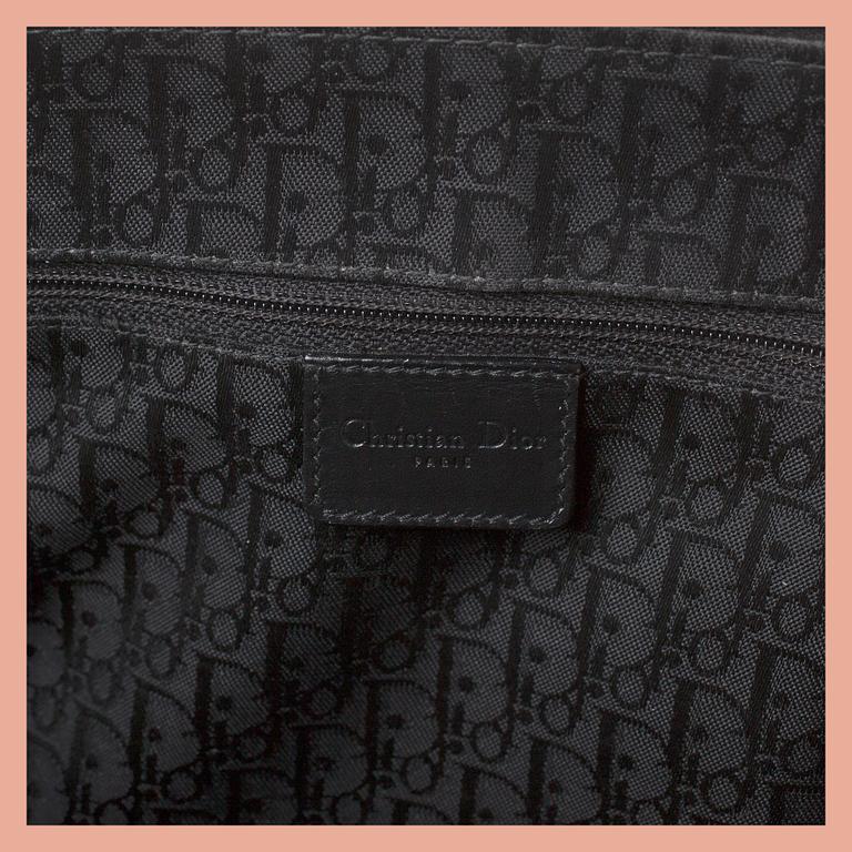 VÄSKA, Christian Dior, "Street Chic".