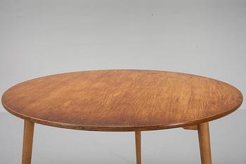 BORD, modell FH 4602, Hans J Wegner, Fritz Hansen, Danmark.