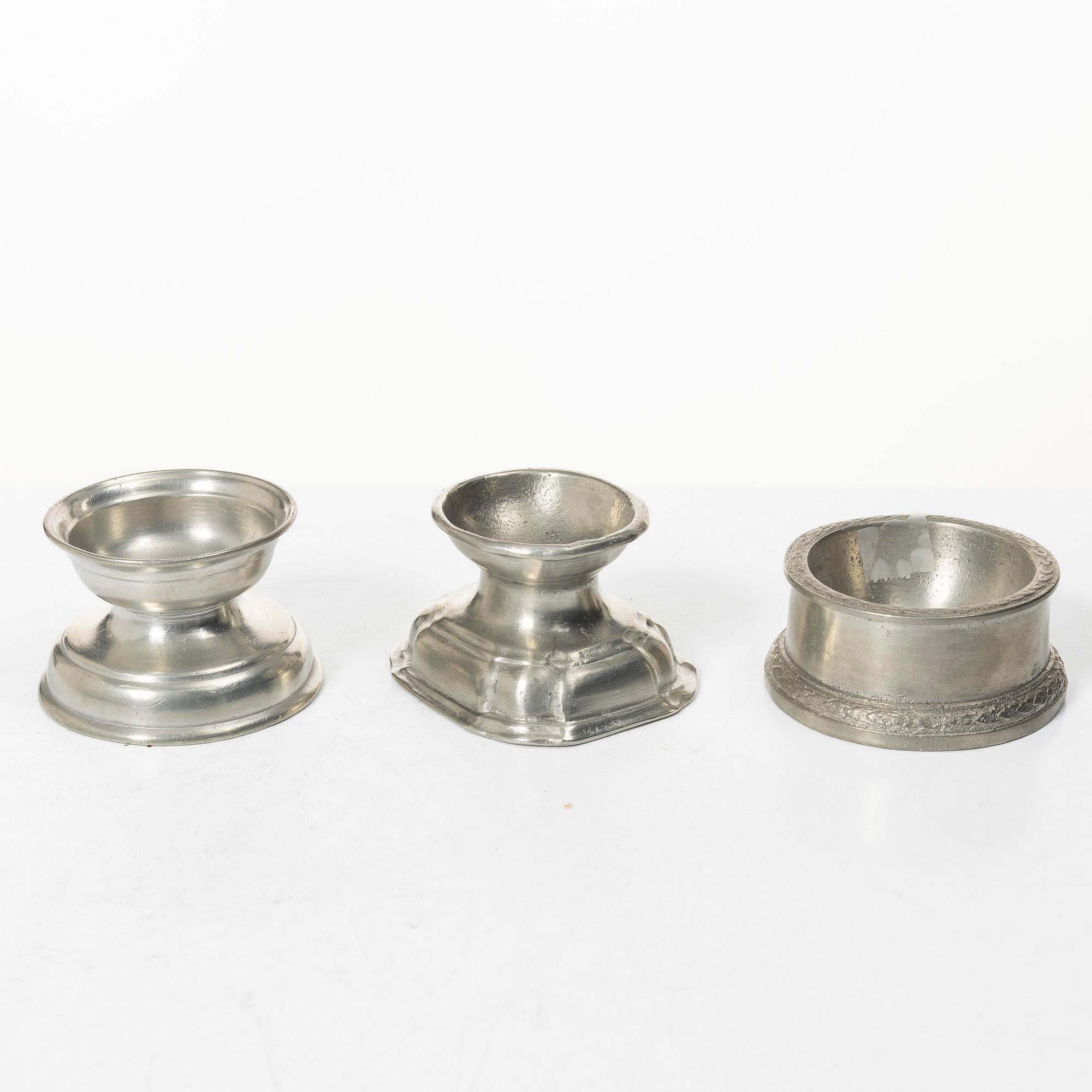 Salt cellars, 3 pcs, 18th/19th century.