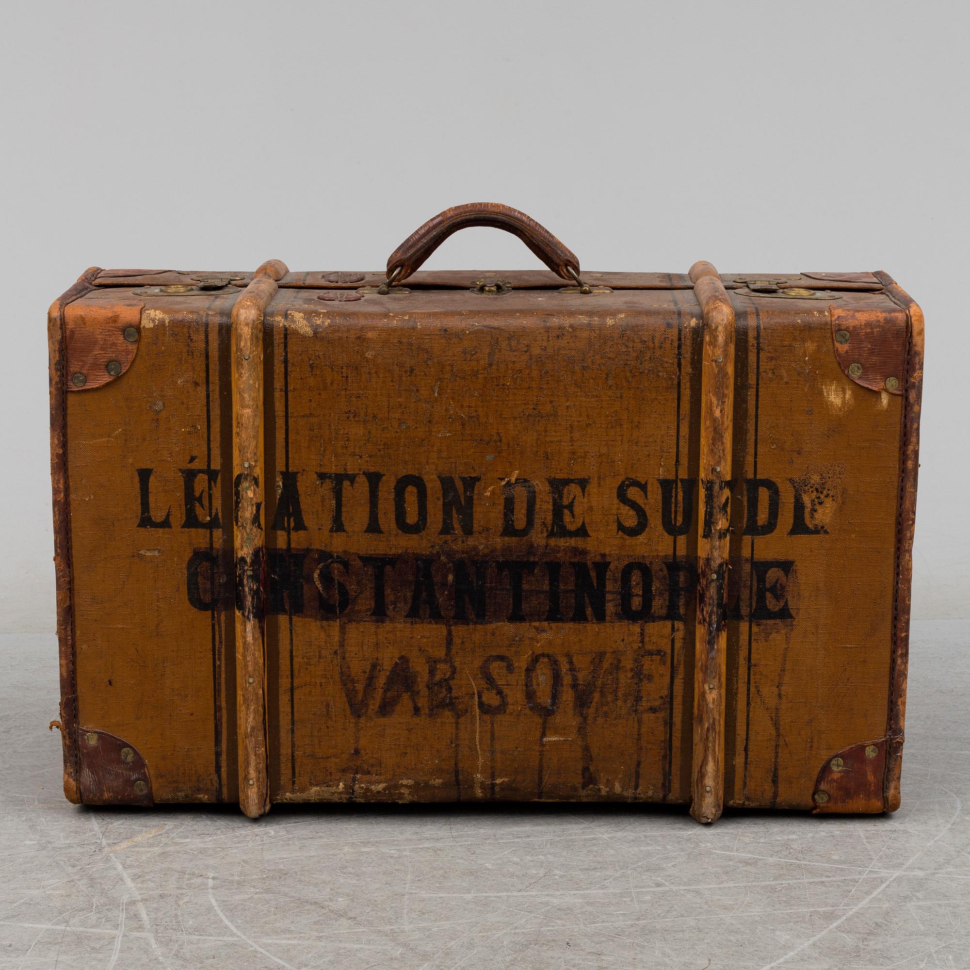An early 20th century vintage suitcase from the Swedish diplomatic legation in Constantinople (Istanbul) and Warsaw.