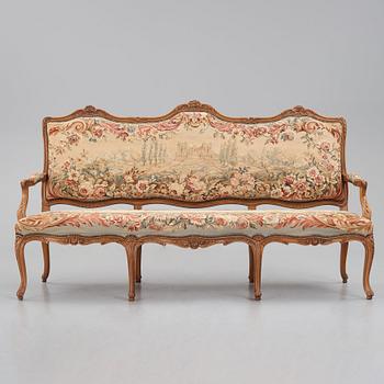 Karmstolar, sex stycken, Frankrike 1700-talets mitt, Louis XV. (Soffa 1800-tal medföljer).