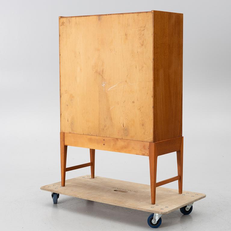 Eric Johansson, A model 381 cabinet, Abrahamssons Möbelfabrik.