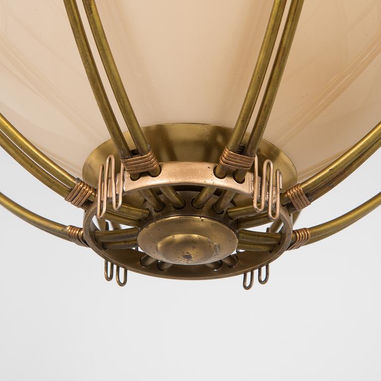 Lisa Johansson-Pape, taklampa, beställningsarbete, Stockmann Orno. Tillverkad 1948-1950.