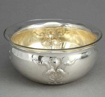 SKÅL, silver, CG Hallberg, Stockholm, 1915. Vikt ca 516 gram.