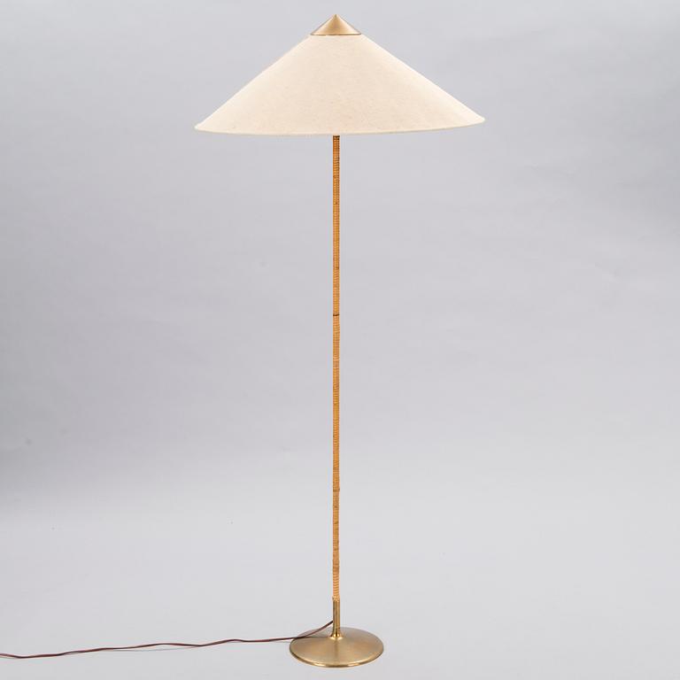 A mid-20th century floor lamp model 9602 for Taito/Idman, Finland.