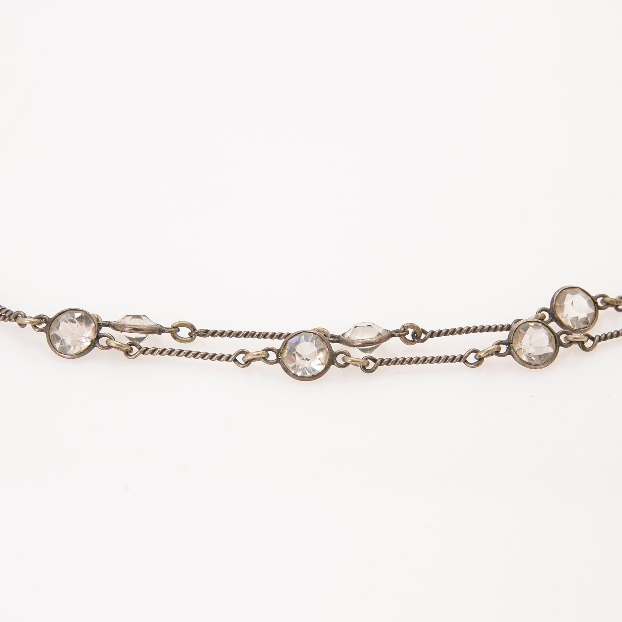 Necklace, silver with crystals.