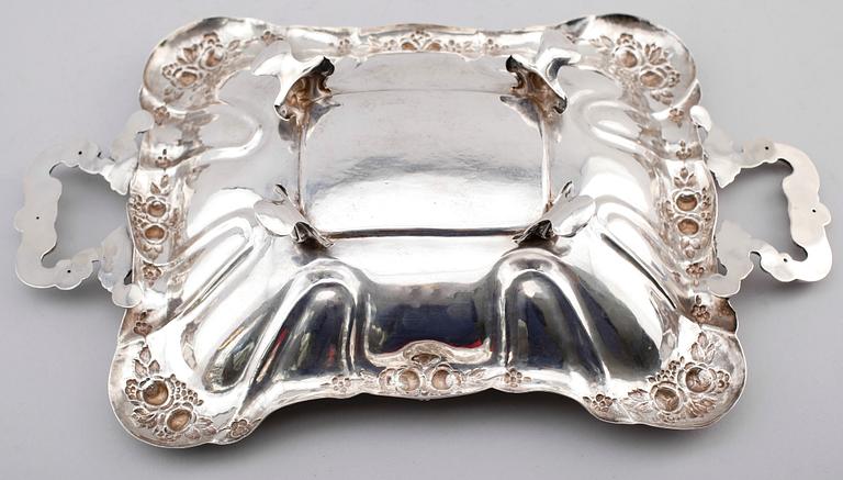 SKÅLFAT, silver, Wien 1856. Vikt ca 571 gram.
