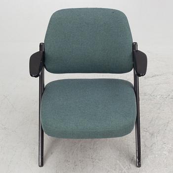 Bengt Ruda, a "Domstolsfåtöljen" armchair, from the "Triva"-series, Nordiska Kompaniet, Sweden, 1950's.