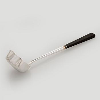 Mauno Honkanen, Såsskål med slev, silver, Tillander, Helsingfors 1958.