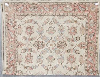 MATTA, semiantik Turkisk, sannolikt Ushak, ca 357x232 cm.