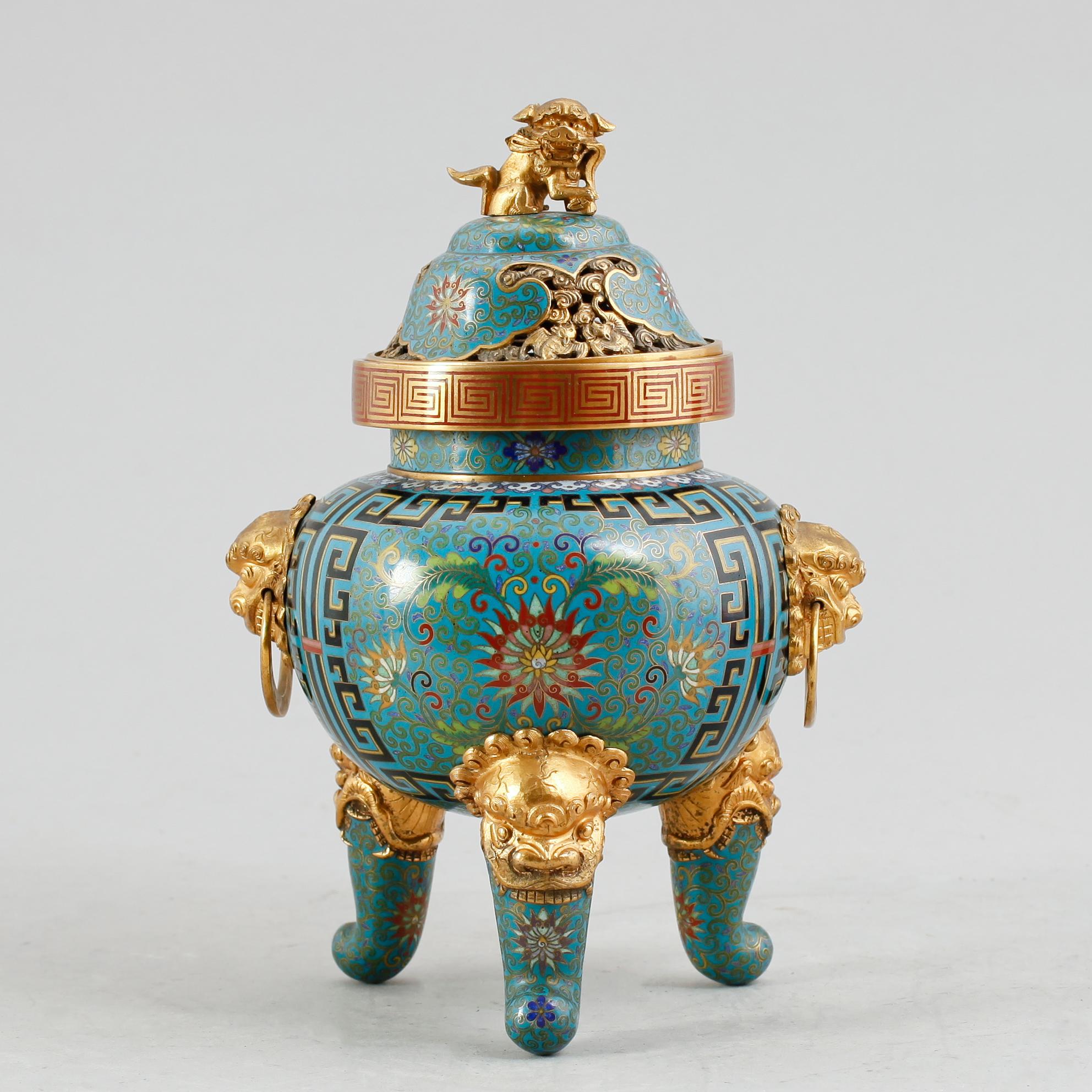 A cloisonné tripod censer, late Qing Dynasty (1644-1912)/ early 20th Century, bearing a Lao Tian Li mark.