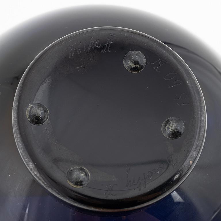 Eva Englund, a unique 'graal' glass vase, Muraya.