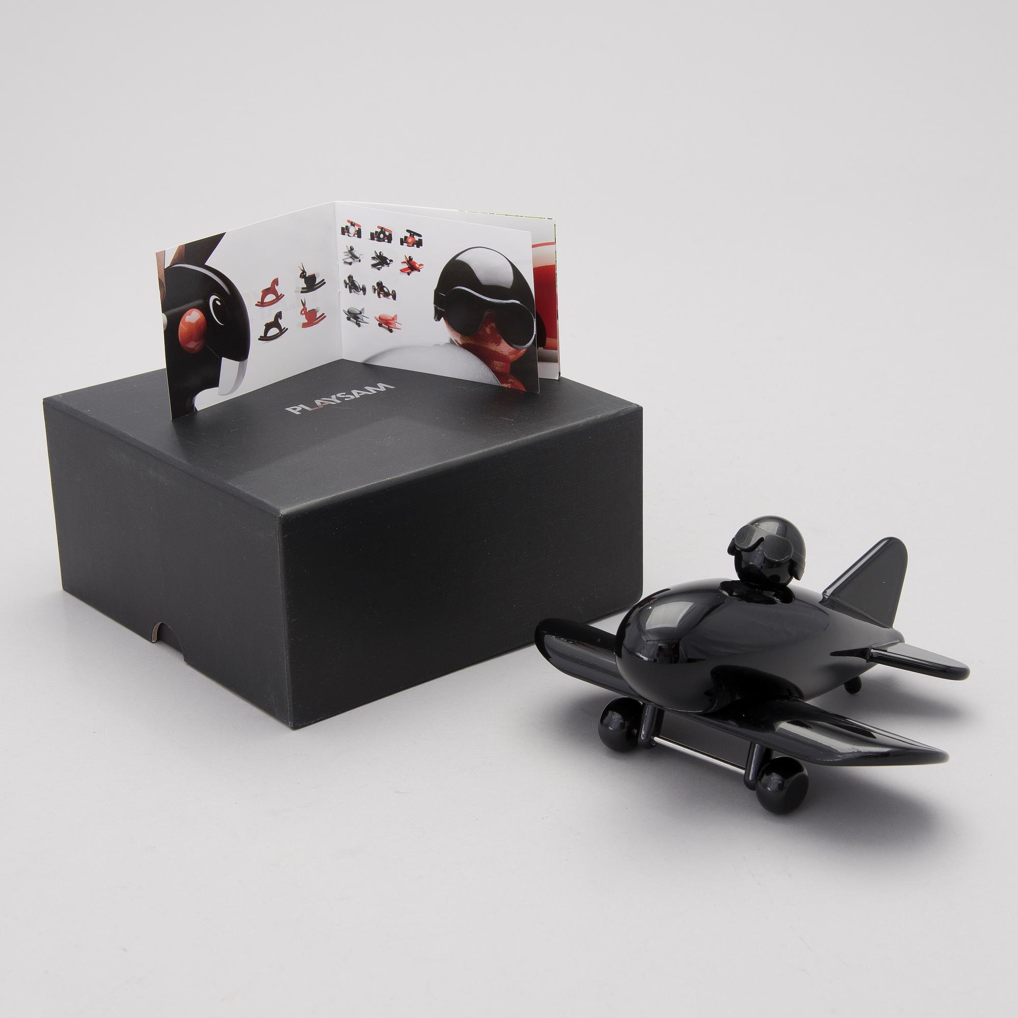 The airliner 'Jetliner Black' by Ulf Hansen for Playsam, Sweden.