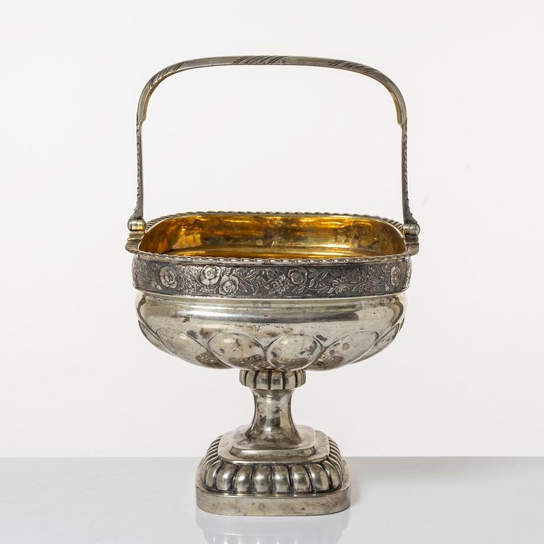 Confectionery bowl and cream jug, low-grade silver, Empire, 19th Century.