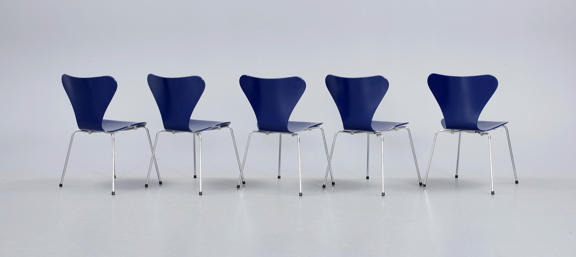 STOLAR, 5 st, "Sjuan", Arne Jacobsen för Fritz Hansen, Danmark, 1989.