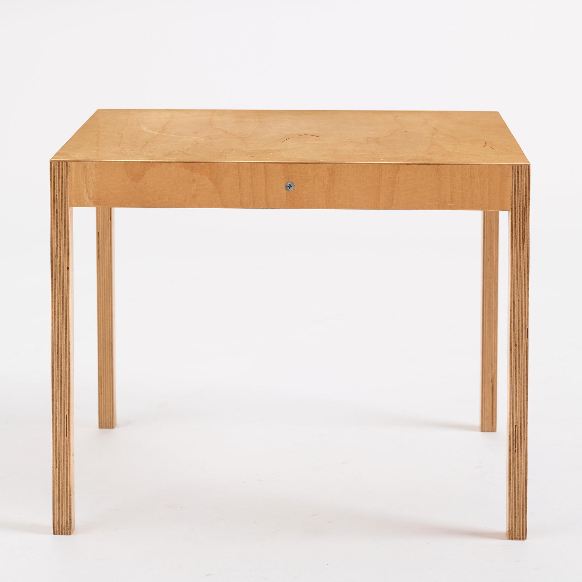 Jasper Morrison, a "Low Ply Table", Vitra, ca 1988.