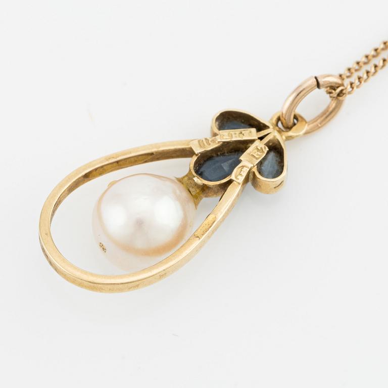 Pendant, 18K gold with pearl and small blue stones, with chain.