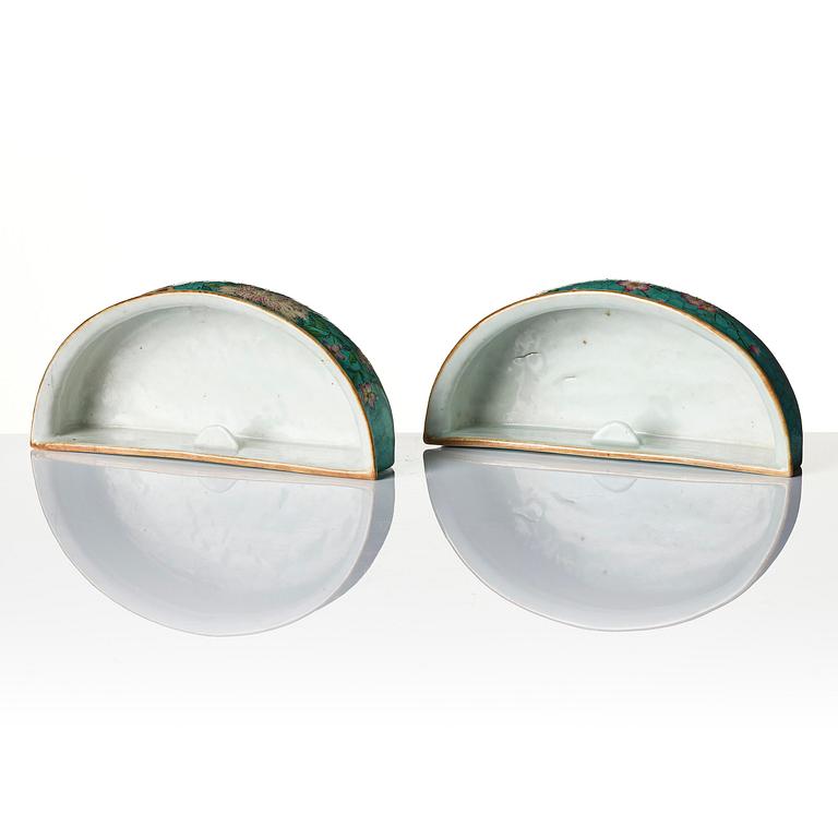 A pair of famille rose wall vases, Qing dynasty, Qianlong (1736-95).