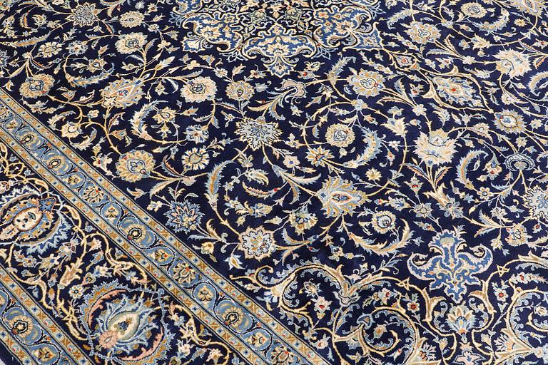A carpet, Kashan, ca 423 x 313 cm.