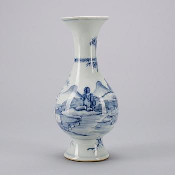 VAS, porslin. Qing dynastin.