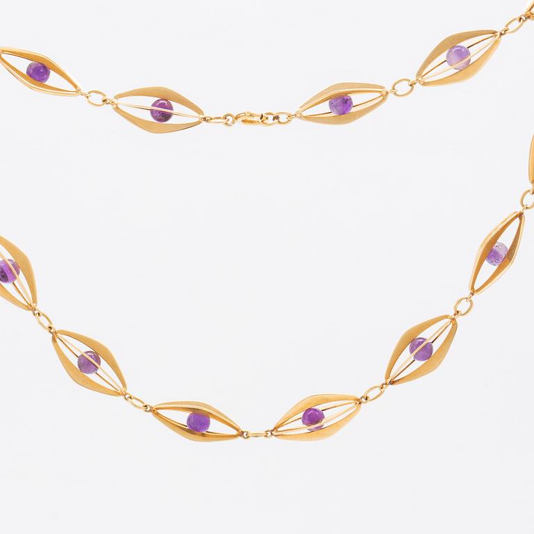 Ncklace 18K gold . amethyste beads, appx 40 cm.