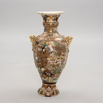 GOLVVAS, flintgods, "Satsuma" Japan, 1900-talets första hälft.