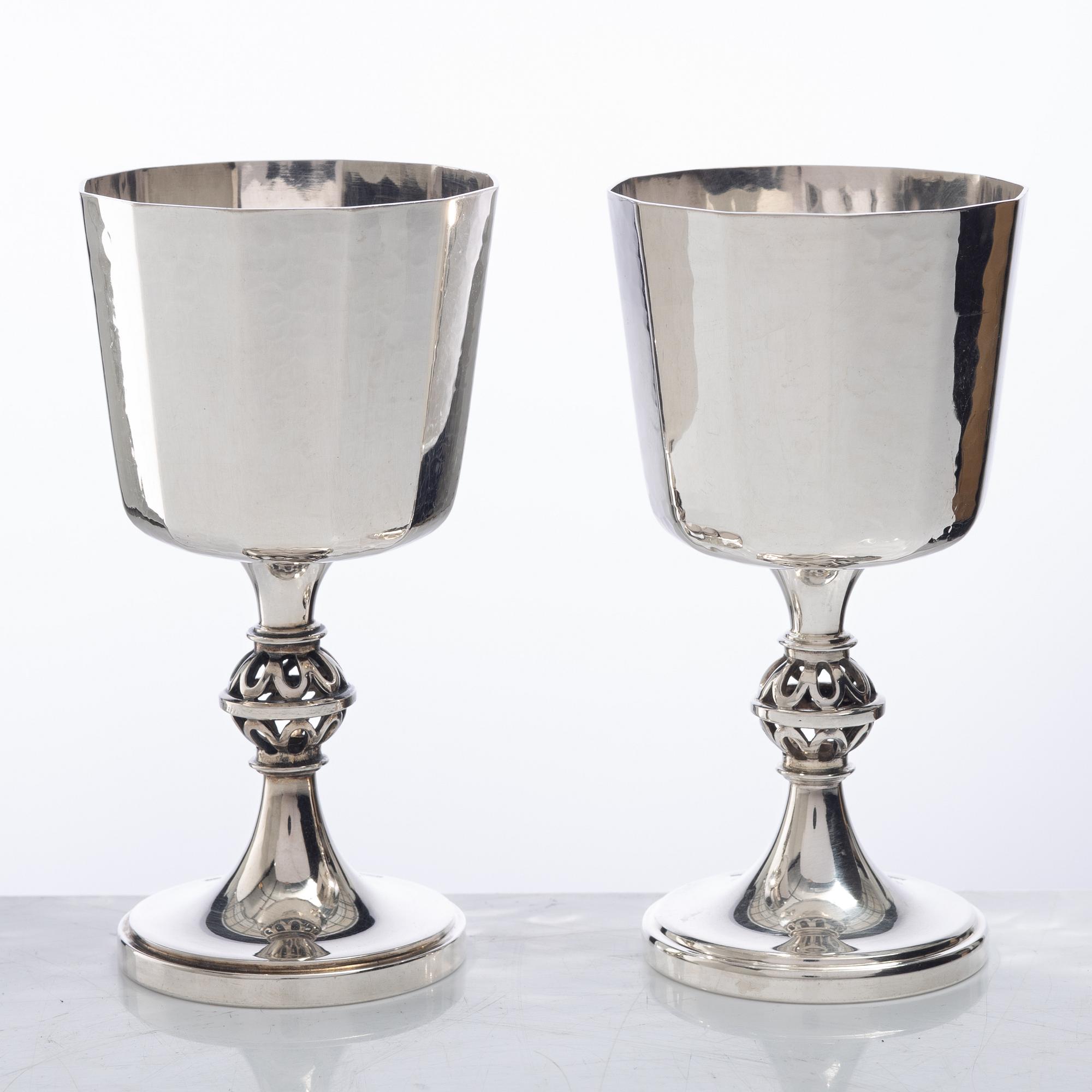 Eric Löfman, A set of twelve silver liqueur glasses, KG Markströms, Uppsala 1978.