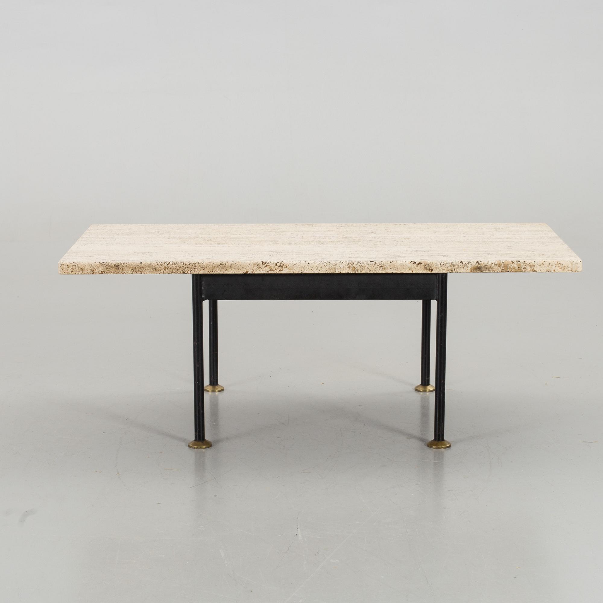 SOFFBORD, skiva i travertin, 1900-talets andra hälft.