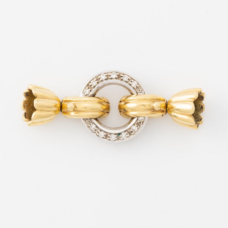 Clasp for pearl necklace, ring with eight cut diamonds.