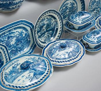 A blue and white export porcelain part dinner service, Qing dynasty, Jiaqing (1796-1820). (47 pieces).