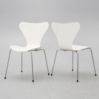 Arne Jacobsen, four 'Series 7' chairs, Fritz Hansen, Denmark, 1998.
