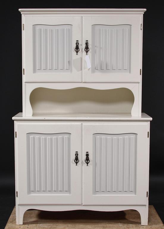 SKÄNKSKÅP, gustaviansk stil, 1900-talets andra hälft.