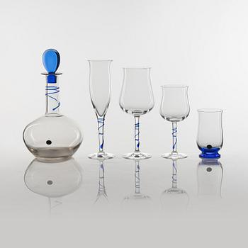 Tore Wretman, a  49-piece 'Cordon bleu' glass service, Reijmyre.