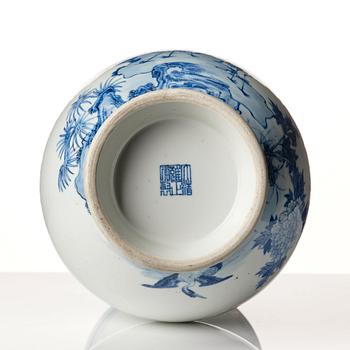 A blue and white baluster vase, late Qing dynasty, 19th Century.