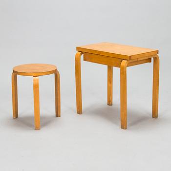 Alvar Aalto, bord och pall 60 för O.Y. Huonekalu-ja Rakennustyötehdas A.B. tidigt 1950-tal.