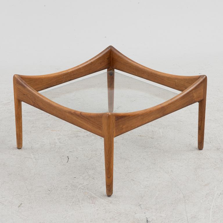 Kristian Solmer Vedel, a pair of "Modus" armchairs and a low table, Søren Willadsen, 1960's.