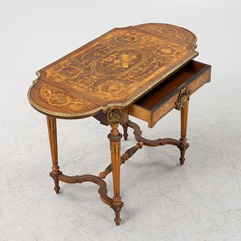 A Louis XVI style center table, first part of the 20th Century.