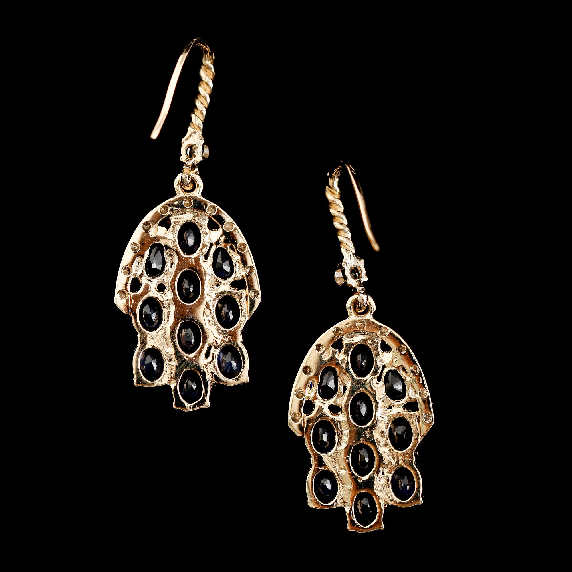 ÖRHÄNGEN, 1 par, 14 k guld, blå safirer tot ca 6.00 ct, vita diamanter 0.20 ct, cognacsfärgad diamanter 0.20 ct.