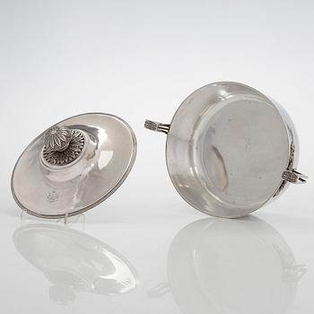 An Odiot silver tureen, Paris, 1819-1838.