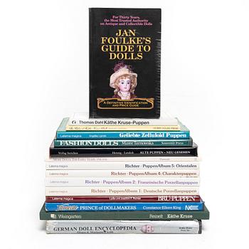 Doll literature, 15 parts, including "Fashion Dolls," "Bru-Puppen," "Jumeau," & "Käthe Kruse".