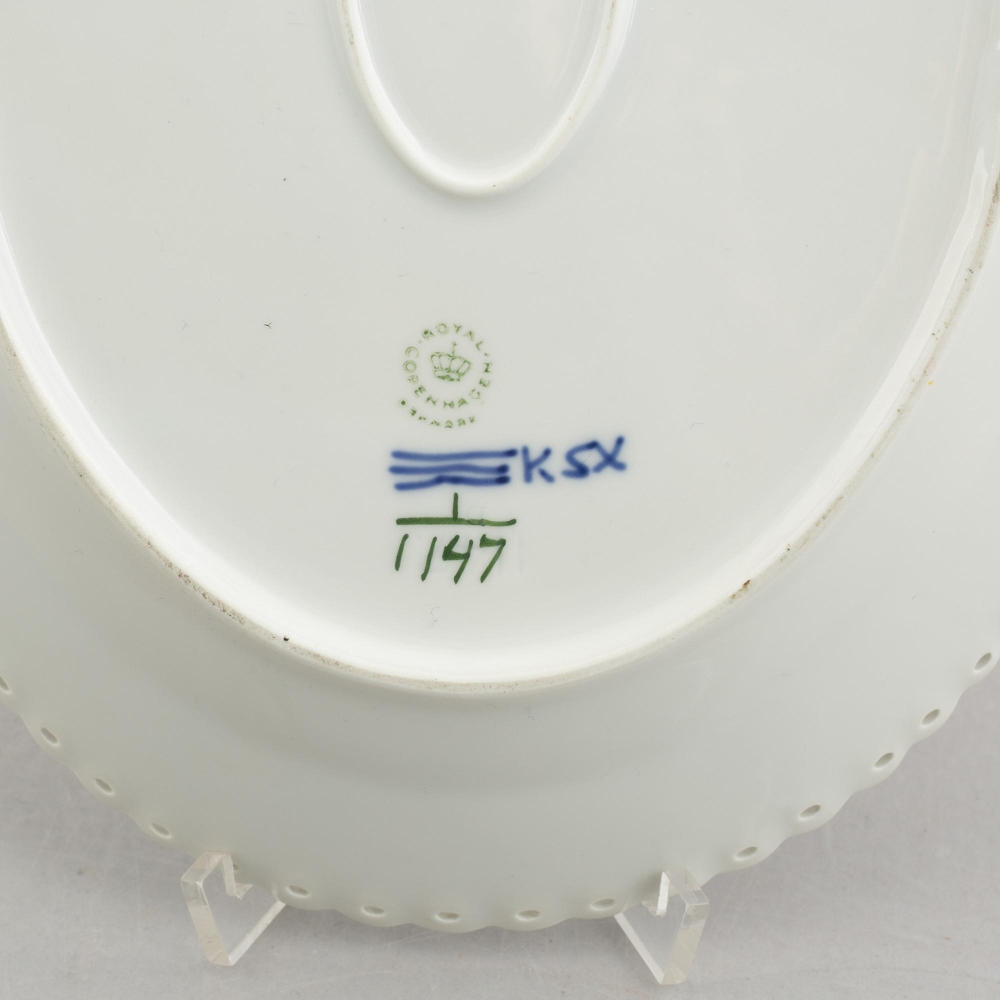 A 'Musselmalet' porcelain tureen with cover and a platter, Royal Copenhagen, Denmark 1957 and 1969-73.