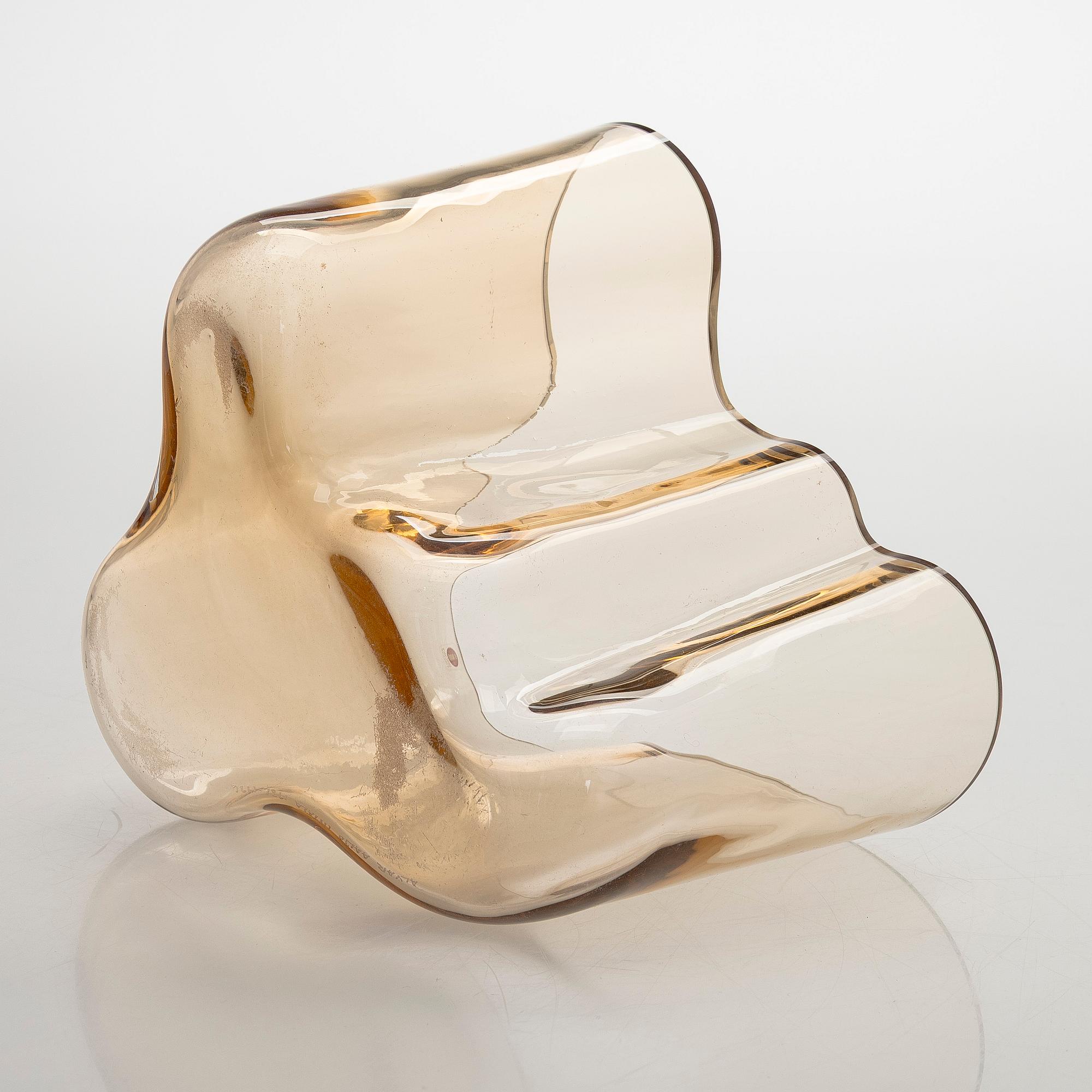vas, "3030", signerad Alvar Aalto Iittala 1936-1996.