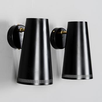 PAAVO TYNELL, A SET OF TWO WALL LIGHTS. Manufactured by Taito. 1940s.
