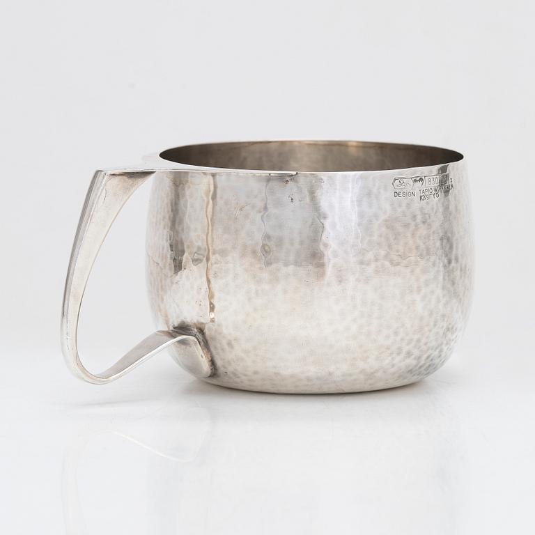 Tapio Wirkkala, silver mug TW 463, Kultakeskus, Hämeenlinna 1991. Model designed in 1972.