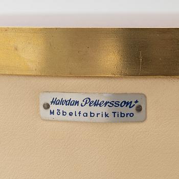 Sängbord, Halvdan Petterssons Möbelfabrik, Tibro, 1900-talets mitt.