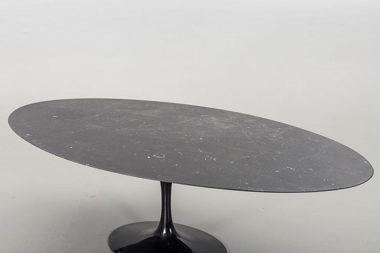 EERO SAARINEN, table, "Tulip" by Knoll International, second half of the 20th century.