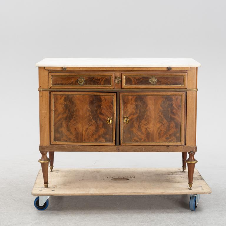 Skänk, gustaviansk stil, sent 1800-tal.