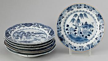 TALLRIKAR, 7 st, porslin, Kina. Mestadels Qianlong, 1700-tal.