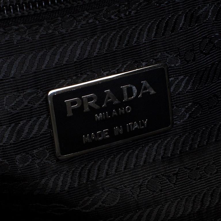 VÄSKA, Prada.
