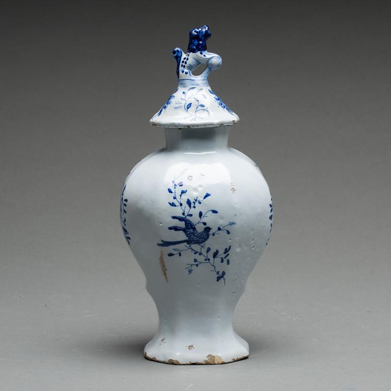 LOCKURNA, fajans, Delft, 1700-tal.
